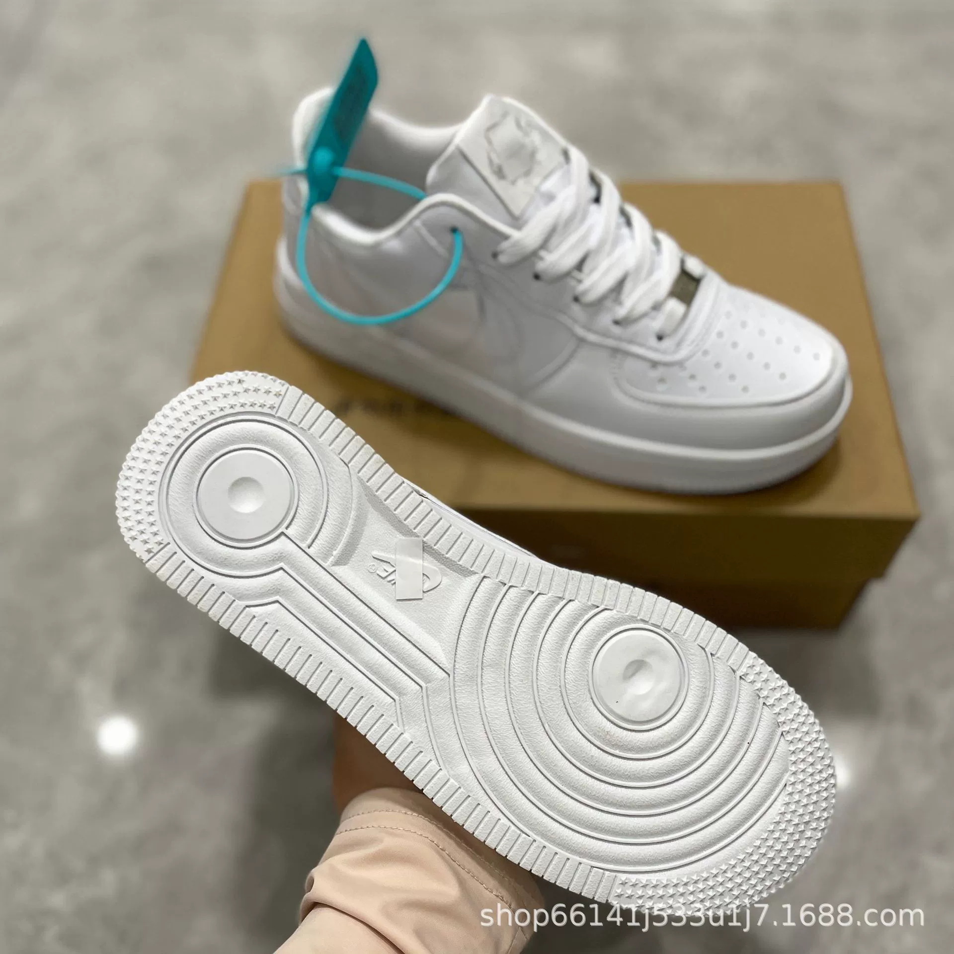 Кроссовки Nike Air Force 1 low, унисекс классические, цвета белый и чёрный, размеры 36–44