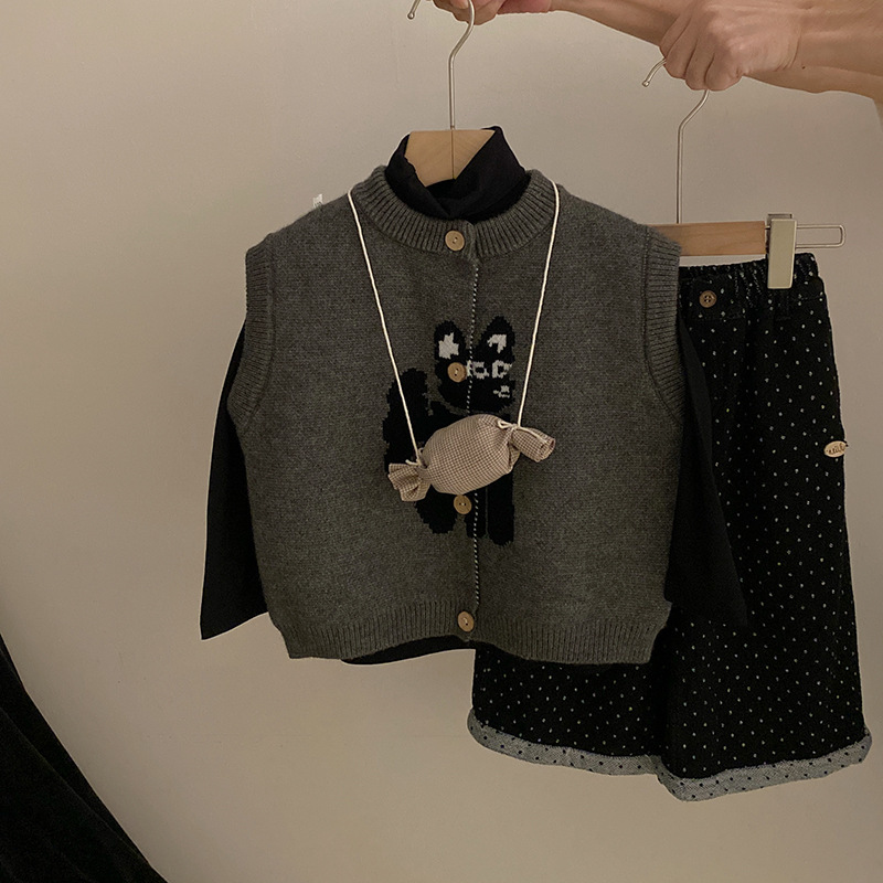Cartoon knitted autumn solid vest