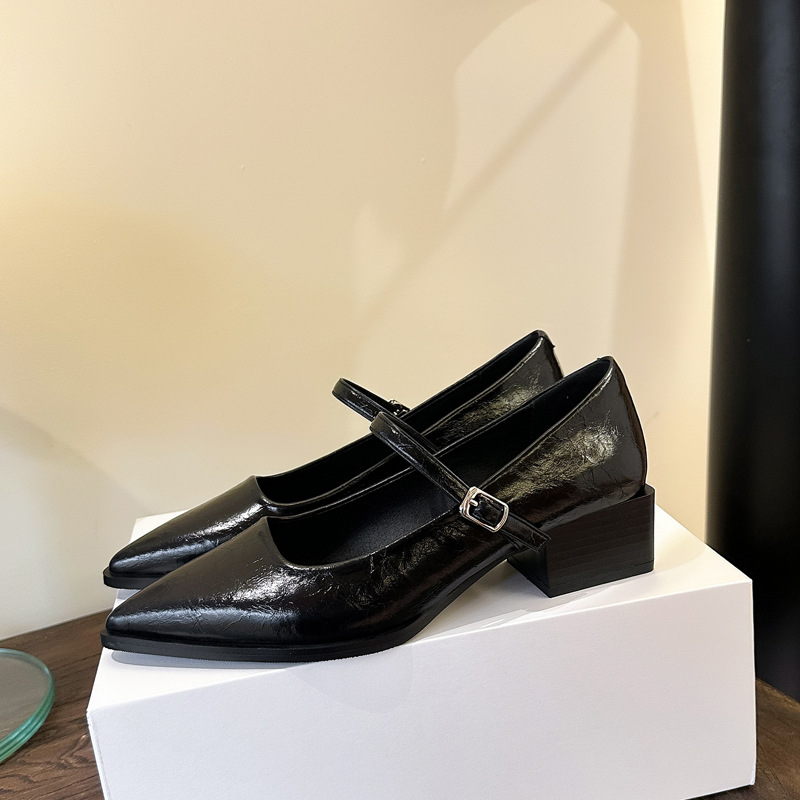 Reloj de temperamento francés de tacón alto puntiagudo negro de tacón alto para mujer 2025 primavera nuevo estilo con zapatos Mary Jane para mujer
