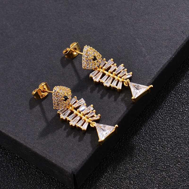 New Fish Bone Inlaid Diamond Long Earrings Wholesale display picture 2