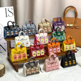 包挂件;airpods耳机壳