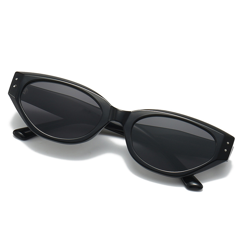 Fashion Cat-Eye Premium Polarized Sunglasses For Women 2026 New Retro Influencer Street Style Sun Protection Glasses - Thumbnail 3