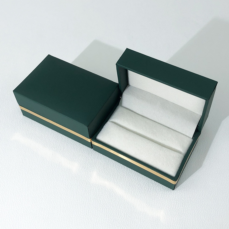 Nuevo borde dorado cuero ángulo recto Flip joyero anillo colgante pendientes de moda caja de joyería ventas directas de la fábrica