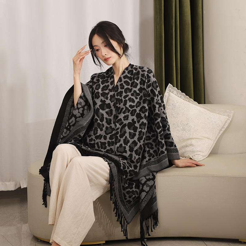 Viento nacional de leopardo Jacquard mantel turístico grueso capa de otoño y invierno larga bufandas cálidas capa de mujer al por mayor