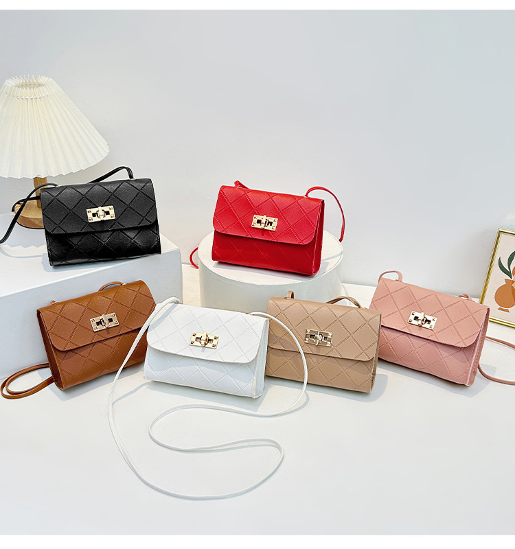 2024 neue diamantgeprägte kleine quadratische Tasche mit Schloß und Trageriemen tägliche einfache Geldbörse für Kleingeld modische kleine Tasche Dropshipping