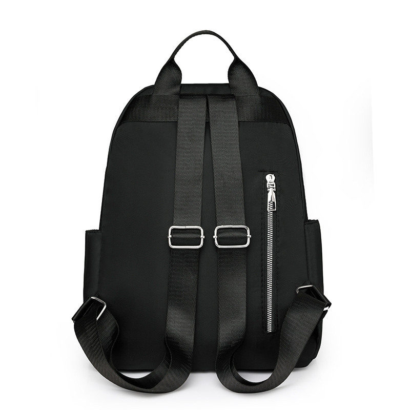 Comercio exterior nuevo estilo de gran capacidad casual señoras mochila de nailon moda rombo remache mochila de viaje al aire libre al por mayor