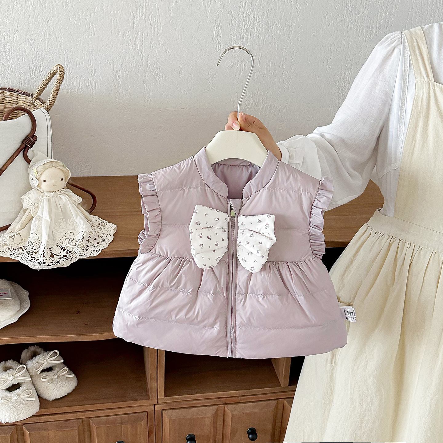 Children's lightweight down vest, autumn and winter outerwear, girls' sleeveless jacket, winter clothing, warm inner vest, 90% white duck down