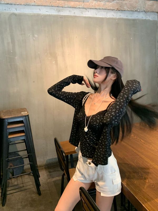 甜辣妹套装黑色碎花长袖开衫短款小外套女秋季吊带背心韩系两件套|undefined