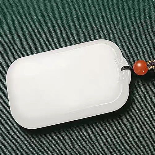 Mặt dây chuyền ngọc bích Hetian Tân Cương trắng mỡ cừu khắc chữ bình an vô sự chi tiết 3