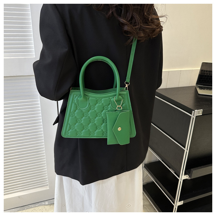 Femmes Moyen Faux Cuir Couleur Unie Style Classique Fermeture Éclair Ensembles De Sacs Sac Bandoulière display picture 32