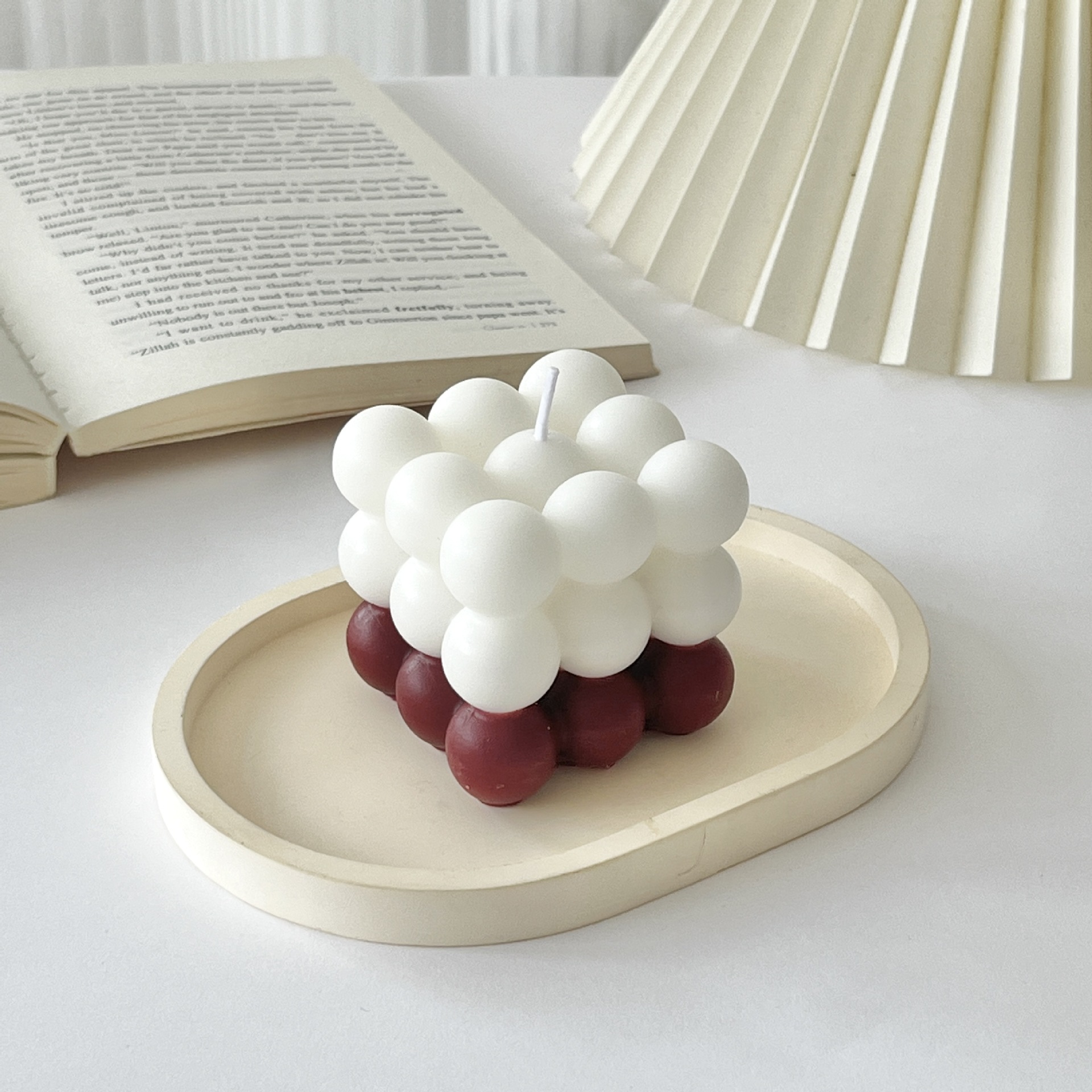 Venta caliente Navidad de dos colores Cubo de Rubik cera de soja encendido aromaterapia vela caja de regalo de mano al por mayor puede ser enviado en nombre