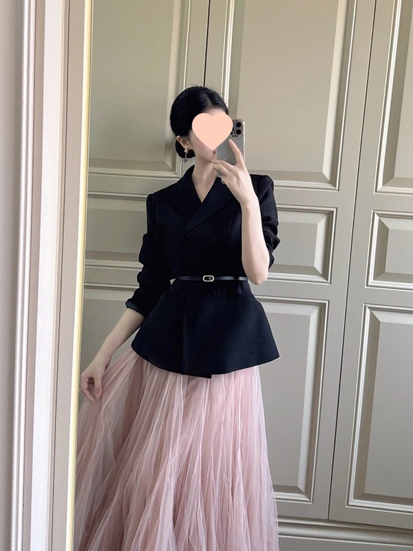 盐系轻熟御姐气质女神范设计感轻职场黑色外套半身裙两件套装女春|undefined