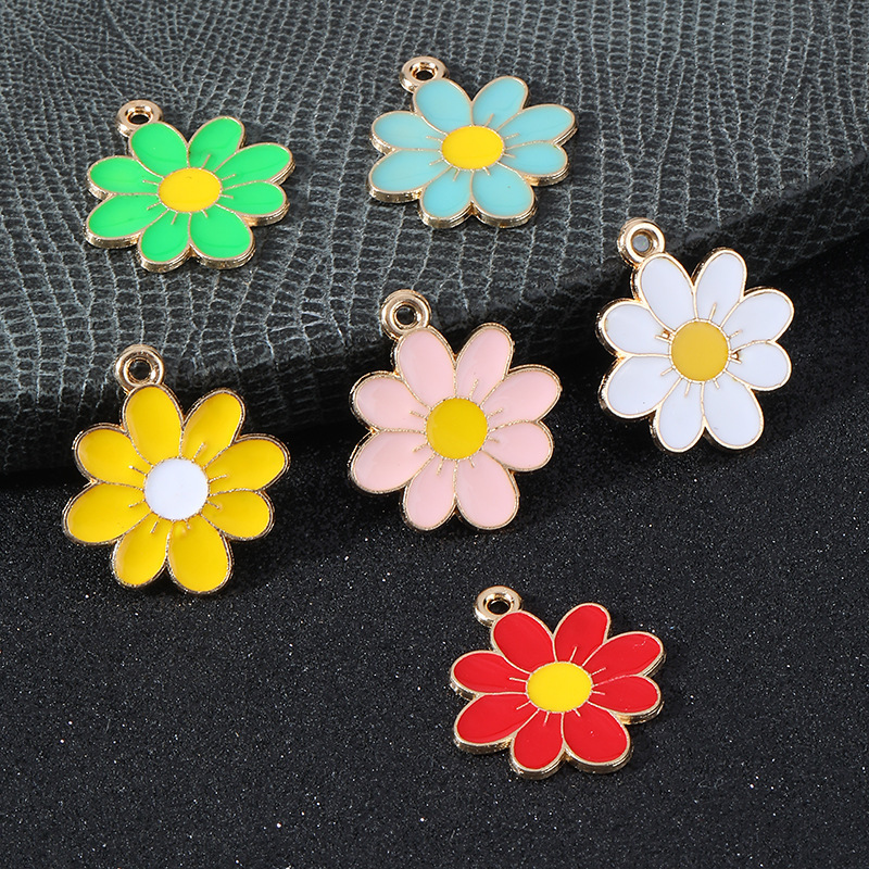New Hyuna Style Yellow and White Daisy Alloy Oil Drop Flower Pendant DIY Jewelry Earrings Necklace Creative Accessory Hanging