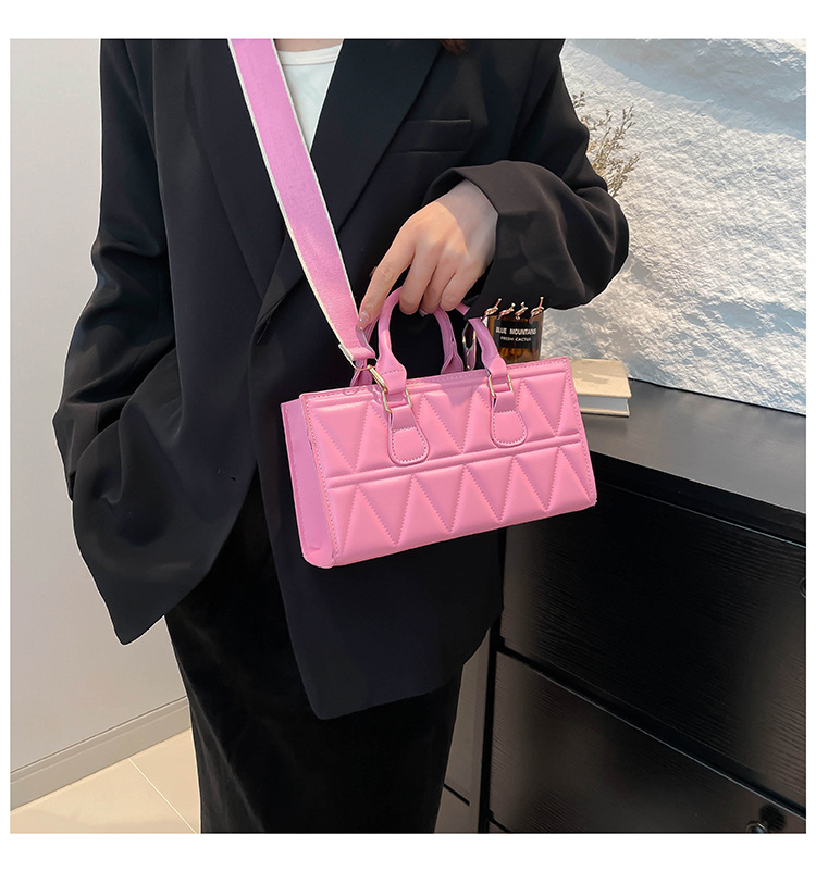 Women's Small PU Solid Color Elegant Streetwear Plaid Square Zipper Square Bag display picture 22