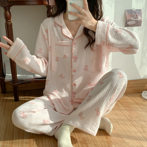 Spring and summer lightweight 100% cotton gauze penguin-themed postpartum clothing, crepe fabric maternity pajamas with large-size, sweat-absorbent design for breastfeeding after childbirth