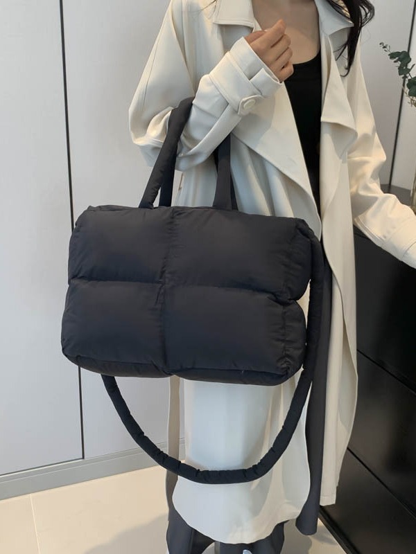 Libro rojo pequeño bolso de ropa de algodón bolso de plumón para mujeres 2024 gran capacidad bolsa de ocio bolsa de hombro para mujeres de viaje bolsa de mano
