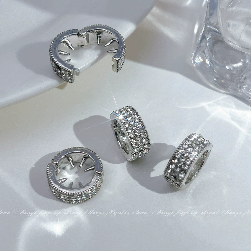 Сетка красная та же металлическая серебряная круглая пряжка для волос