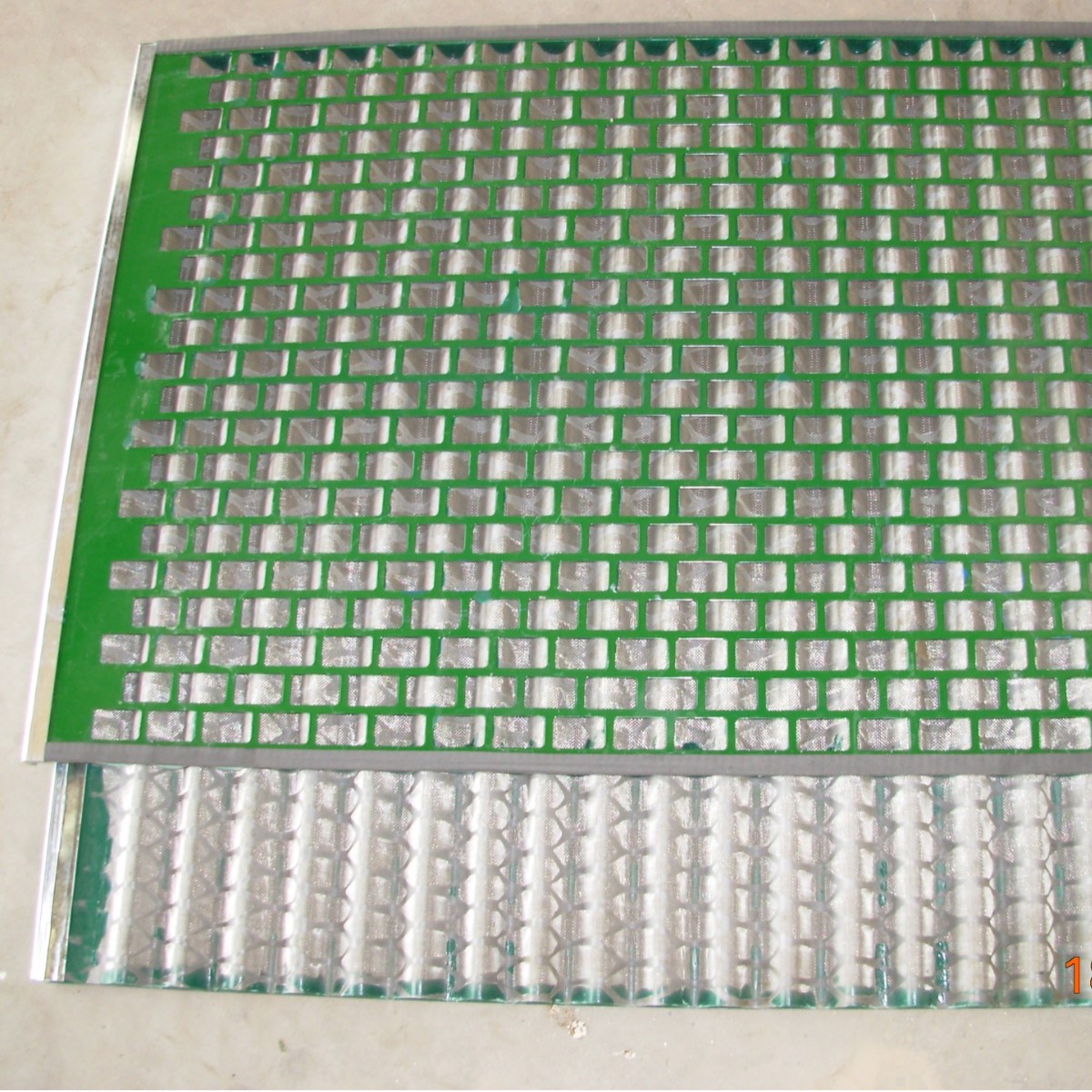 供应1053*695石油用不锈钢振动筛网不锈钢石油砂浆泥浆振动筛网