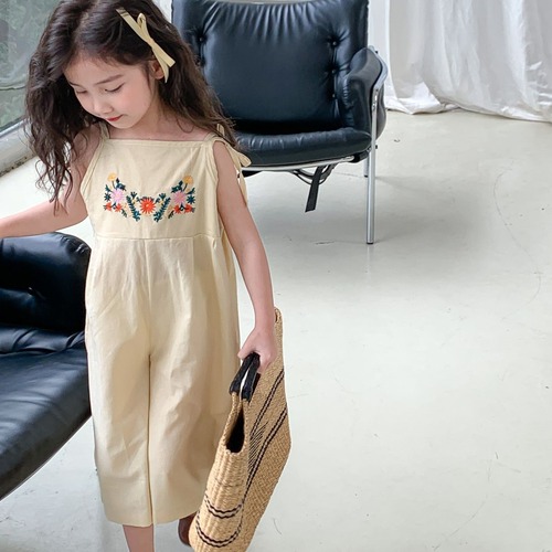 Girls jumpsuit embroidered suspenders jumpsuit one-piece pants 24 summer clothes new foreign trade children's clothing drop shipping 3-8 years old