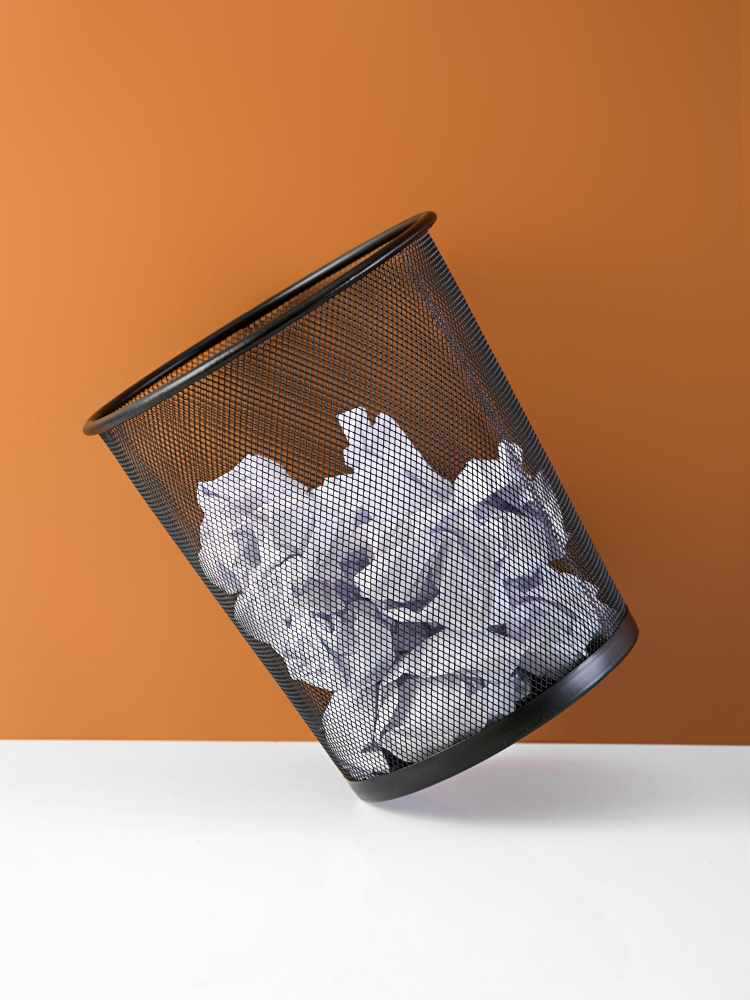 Wholesale Thickened Trash Can Household Office Creative Storage Cylinder Wire Mesh Toilet Bathroom Large Size Classification Anti-Rust