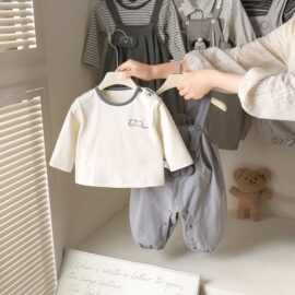 婴幼童秋季新款连体爬服男宝宝休闲哈衣两件套男童长袖背带裤套装
