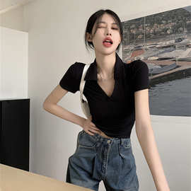 甜辣妹黑色短袖独特V领T恤女美式Polo2023夏季短款正肩韩版上衣潮