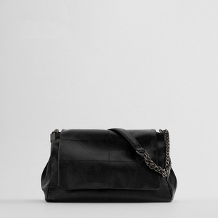 Black one-shoulder bag, shoulder bag