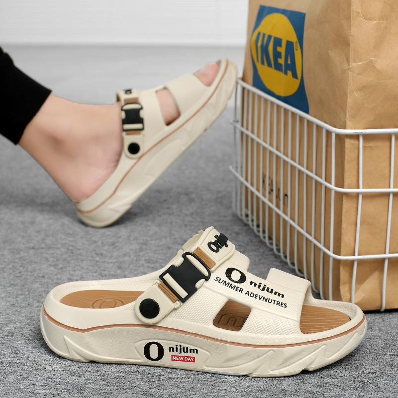 Nuevas sandalias y zapatillas para hombre 2025 verano suela gruesa hogar antideslizante, resistente al desgaste, desodorante, zapatillas de playa de moda transfronteriza