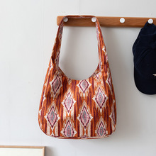 �½������R˹���y�����֙C����Ů�����L��ɫӡ���μ������б���