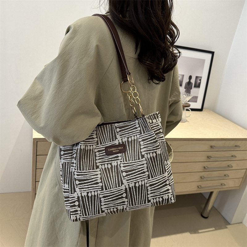 Großes Fassungsvermögen aus Canvas für Damen 2024, neue lässige Einkaufstasche für den Weg zur Arbeit, vielseitige Umhängetasche im Lazy-Style_voghion.com