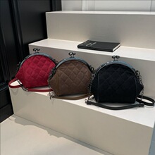 时尚编织链条手提夹口包女2025秋季新款复古麂皮绒绣线单肩斜挎包