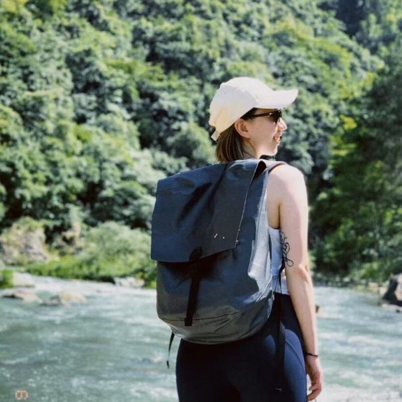 大容量 20L 通勤バックパック、高品質アウトドア スポーツ レジャー バッグ、フィットネス バッグ、男性と女性向けの多用途防水|undefined