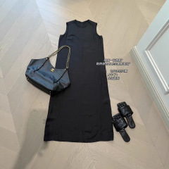 031940     新品肌理经典简约风休闲百搭后开叉长款连衣裙 女