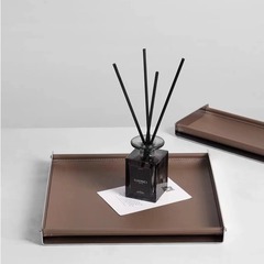 モダンなシンプルな茶色の灰色の金属の皮質の四角形のトレーのサンプルプレートの間の売り場のリビングルームのレストランの収納の置物