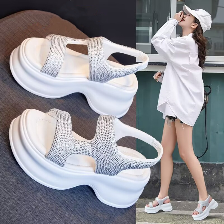 透气轻盈,时尚个性,夏日凉鞋,让你的步伐更轻盈,松糕底橡胶高
