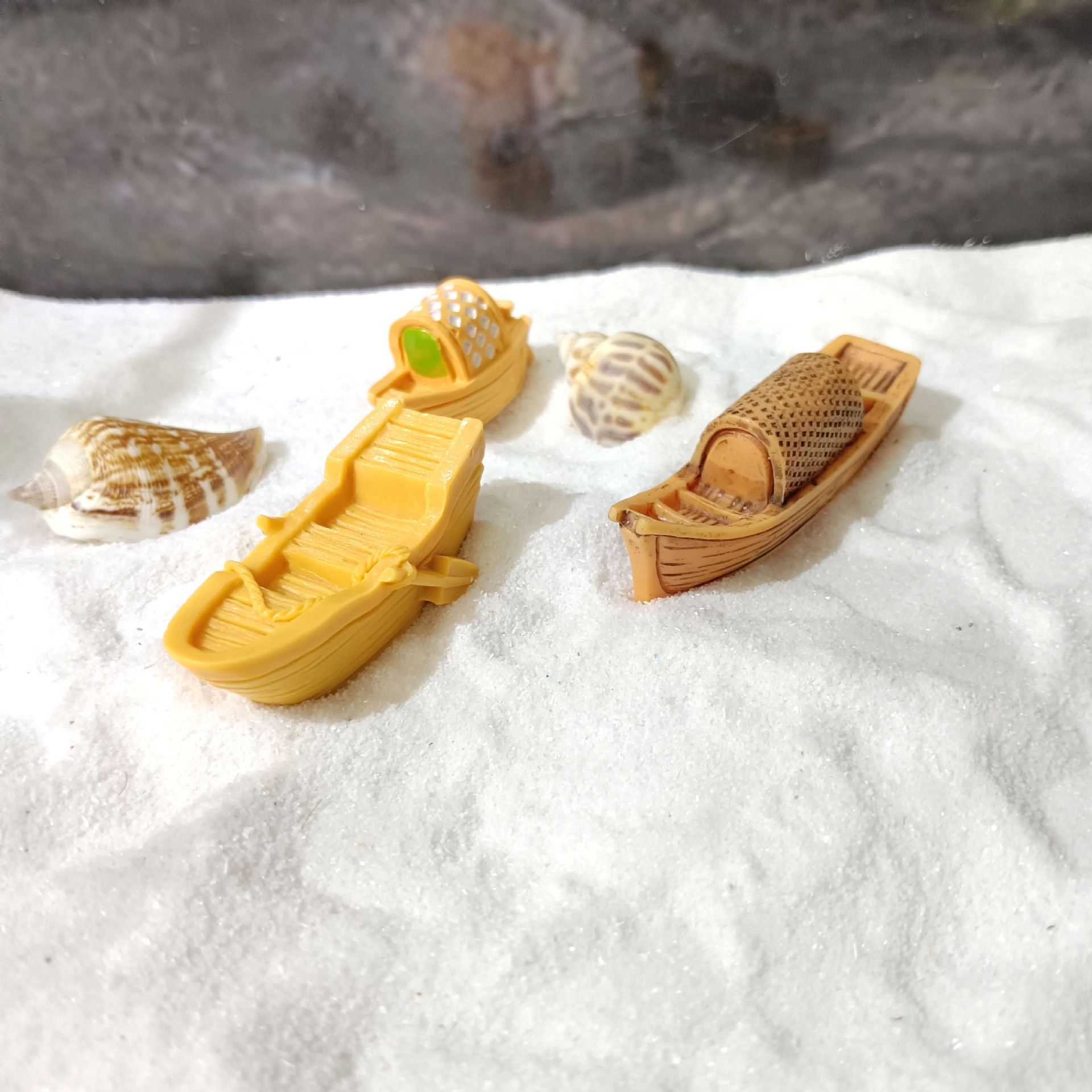 Venta al por mayor creativo micro paisaje resina barco de peces carpa conjunto pequeño pecera decoración paisajística mini barco Jiangnan