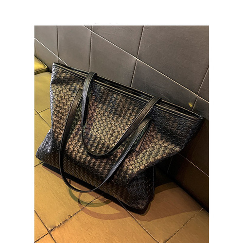 Ladies' Large Capacity Tote Bag 2024 New Fashion Big Bag Shopping Bag Woven Commuter Shoulder Bag and Underarm Bag