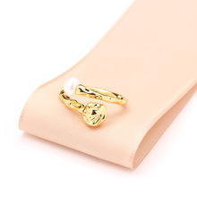 �W��С�����s僽���ɫ��Ҏ�t��ָ��Ȼ�����_�ڿ��{��ʳָ��Ů����