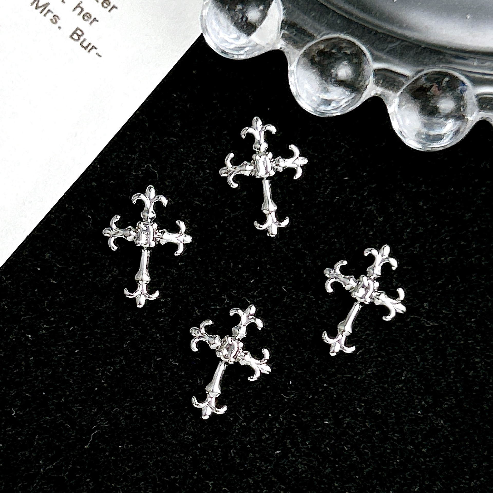 Ventas transfronterizas de joyas de manicuría cruces oro y plata super brillante diamante completo retro punk cruces joyas accesorios diy