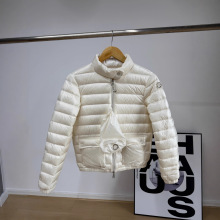 M蒙家外贸跨境高版本厂家批发25s秋冬新轻薄款修身女士羽绒服外套