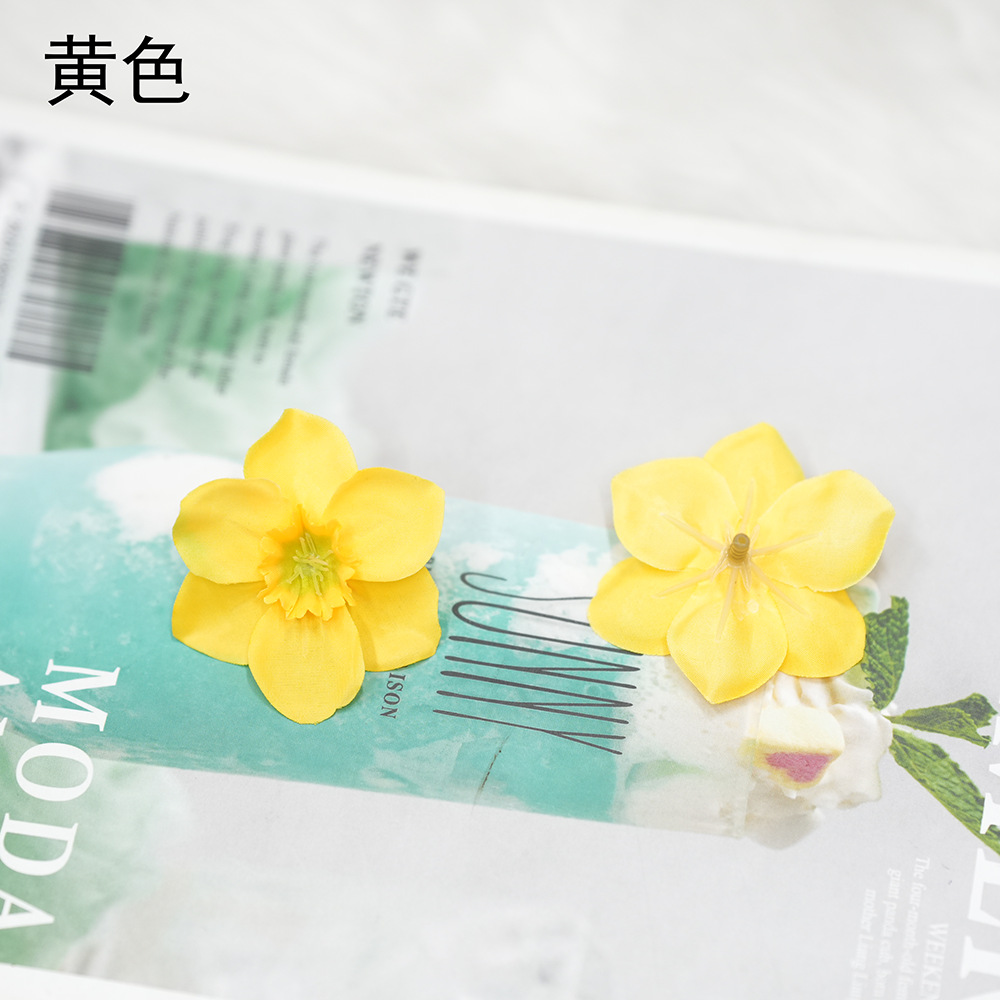중간 꽃받침 단일 수선화 꽃 - 노란색