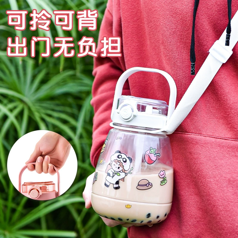 Big capacious handheld plastic sports bottle for men and women, internet celebrity