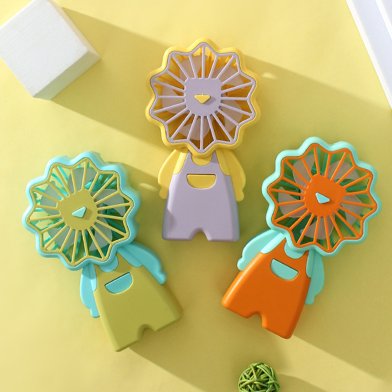 Verano USB mini ventilador de carga gran viento silencioso al aire libre portátil pequeño ventilador de bolsillo regalos al por mayor