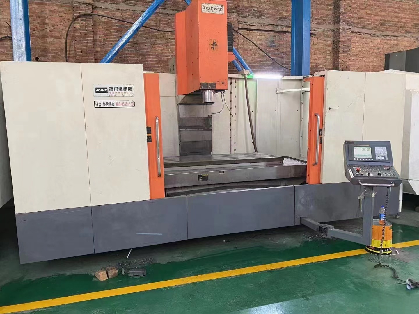 处理二手捷甬达VMC-1890数控铣床主轴转速8000