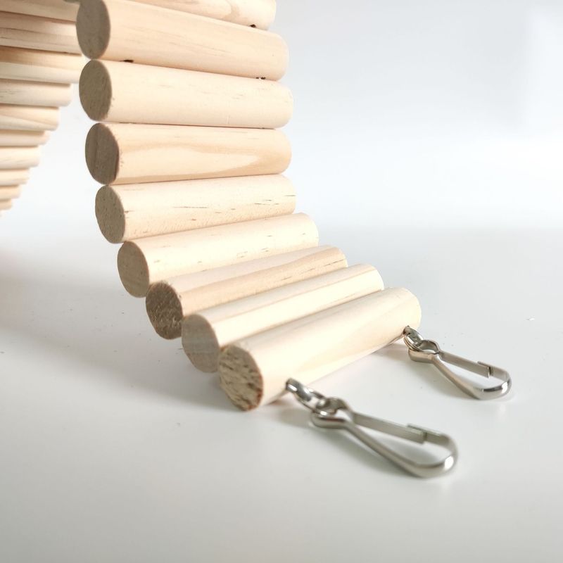 ハムスターのおもちゃの造景用品の小さいフェンスは階段の金糸熊のアーチの橋を登ります。|undefined
