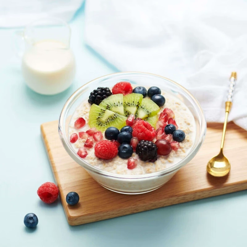 Похоже, что это название бренда и продукта на английском: (QUAKER) Instant Oatmeal Original Cereal Nutritional Breakfast Coarse Grain Drink Free Cooking Meal Replacement Wholesale