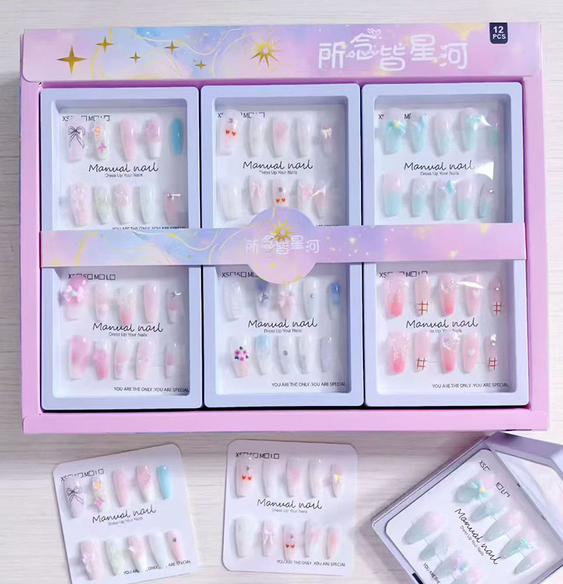 Nuevo desgaste de la serie de mariposa de uñas etiquetas de uñas niñas caja de almacenamiento transparente etiquetas de uñas falsas niñas etiquetas de uñas cortas
