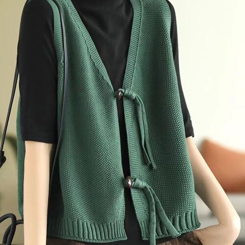 Large size retro artistic cotton knitted vest for women in spring and autumn loose sweater, waistcoat, buckle, horse clip, worn outside