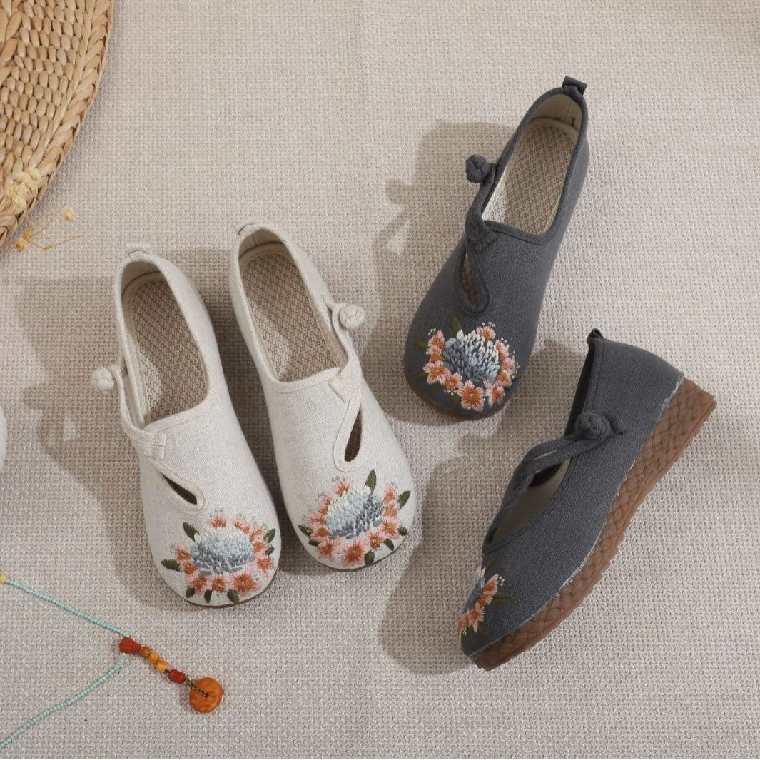 25 лет, новые старые пекинские туфли с вышивкой, тканевые туфли, производитель, оптовая продажа, туфли династии Хань, ретро женская повседневная обувь, маленькая свежая