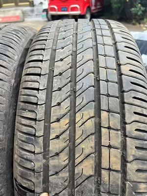 Abandoned Car Dismantling Used Vehicle tire